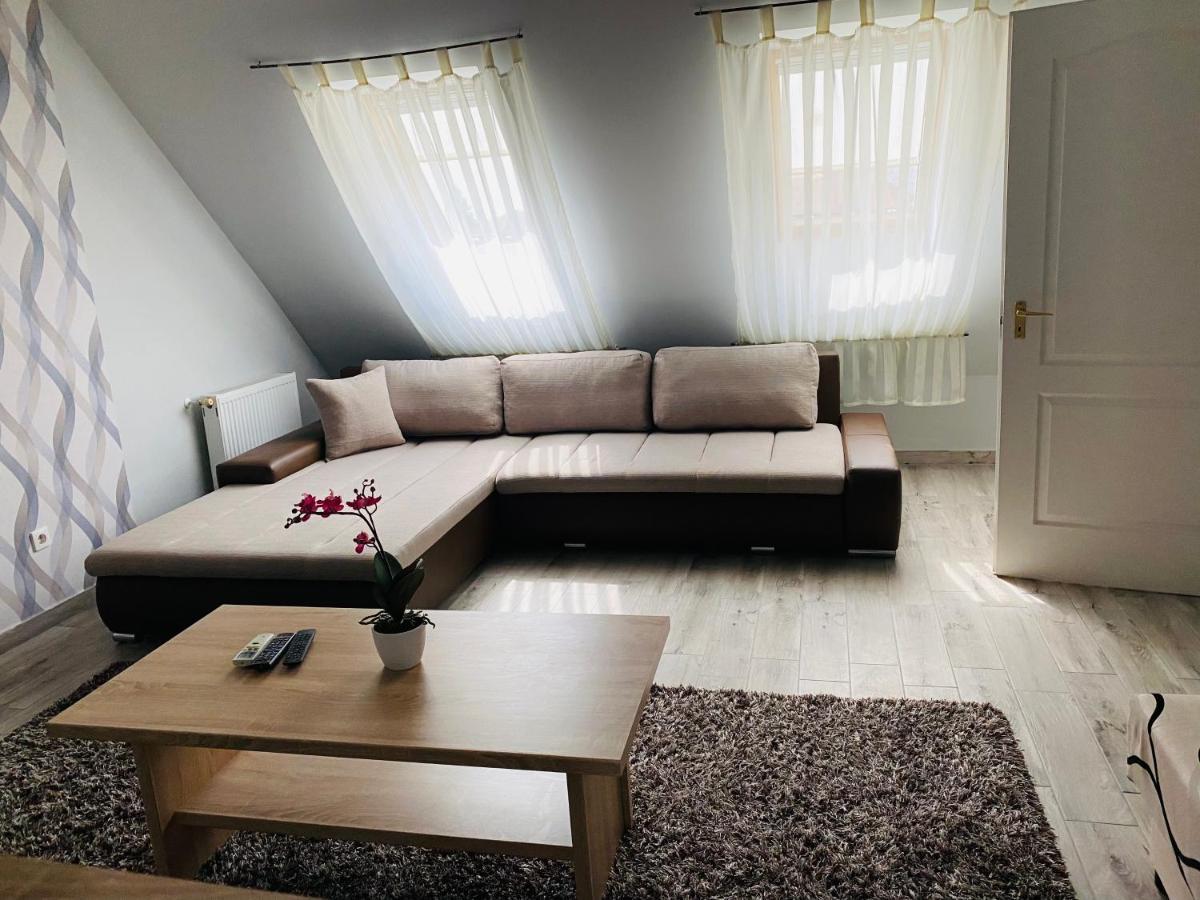 דירות Hajdúszoboszló Tamara Apartman מראה חיצוני תמונה